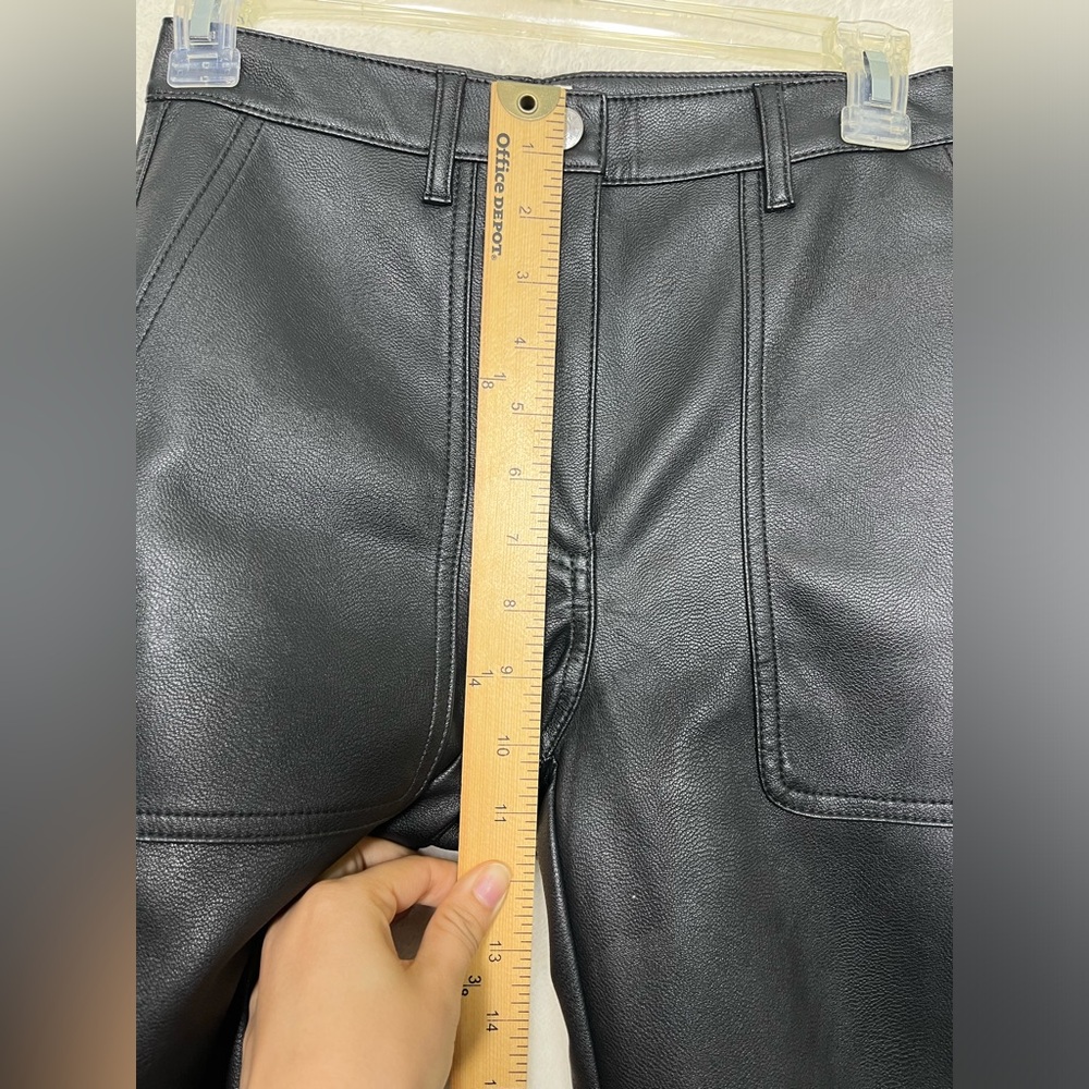 Wilfred Free Lucy Pants Black High Waisted
Vegan Leather Straight Leg Size 0 - Picture 10 of 12